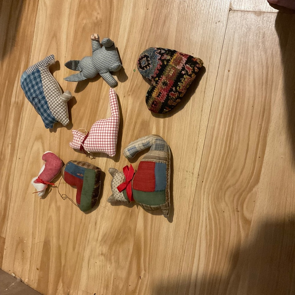 Set‎ of 6 Handmade Folk Art Plush Ornaments Hearts Cat Dog Candy Cane